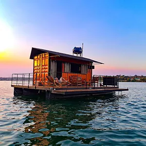 House Boat 